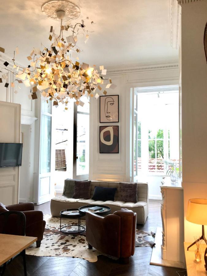 Chic Appartement In Bordeaux Golden Triangle Luaran gambar