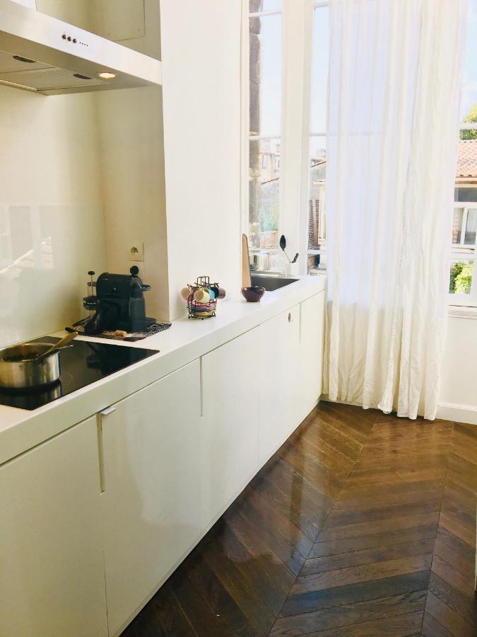 Chic Appartement In Bordeaux Golden Triangle Luaran gambar
